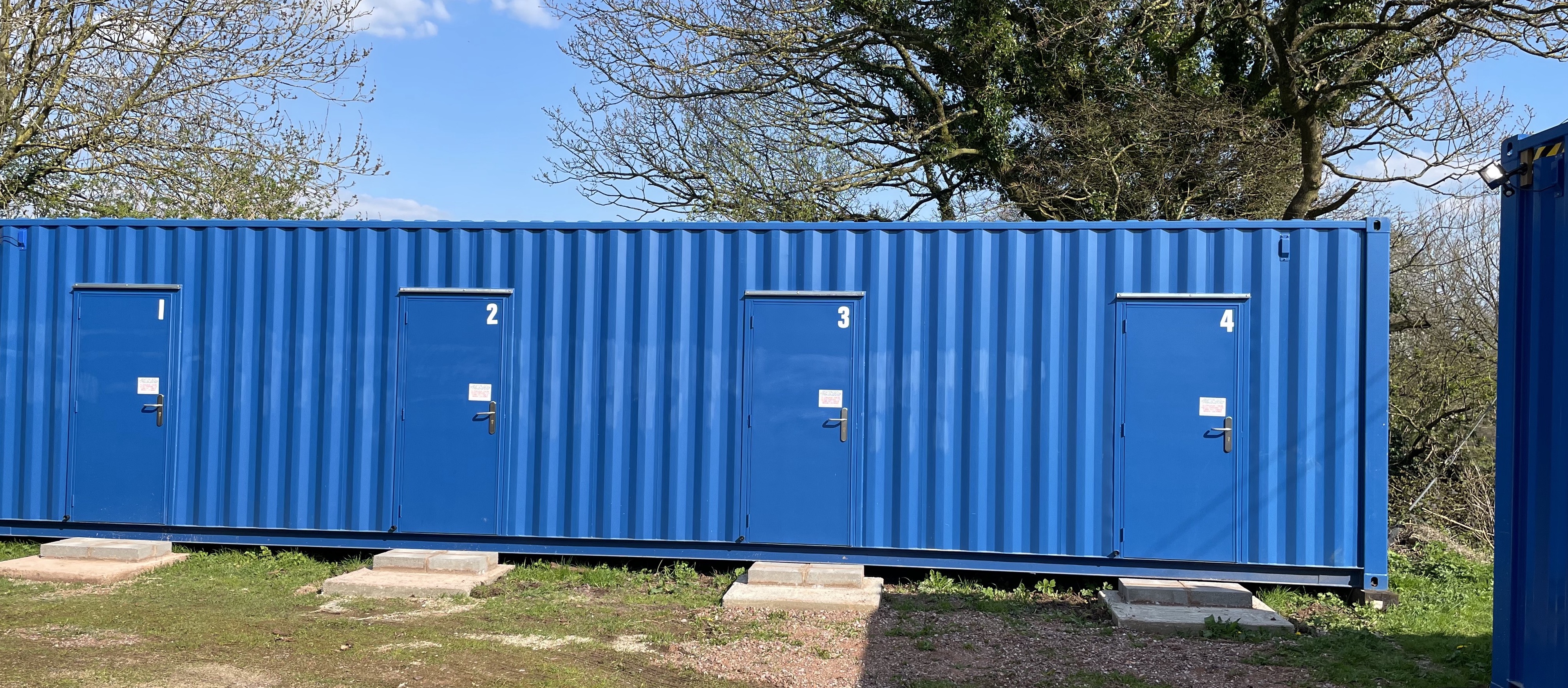 Containers wide
